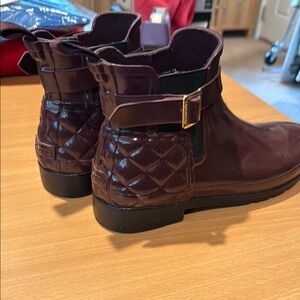 HUNTER Quilted Burgundy Ankle Rain Boots great condition see pics